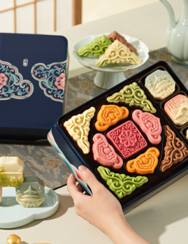 Mooncake - Silk Blossom Delight